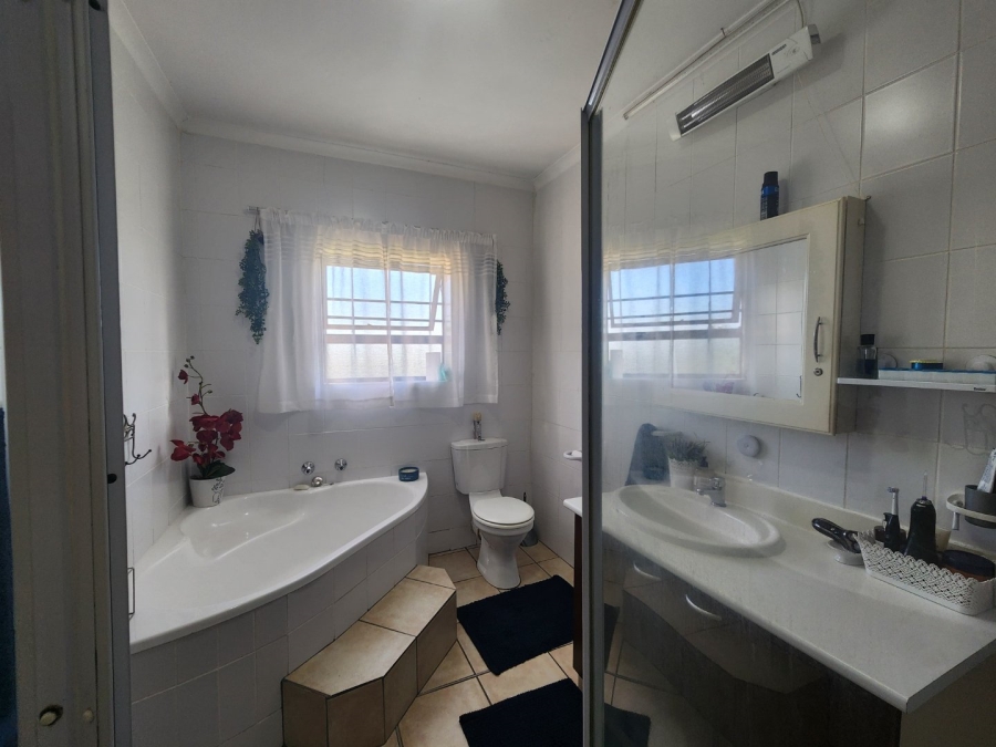 3 Bedroom Property for Sale in Rooi Rivier Rif Western Cape